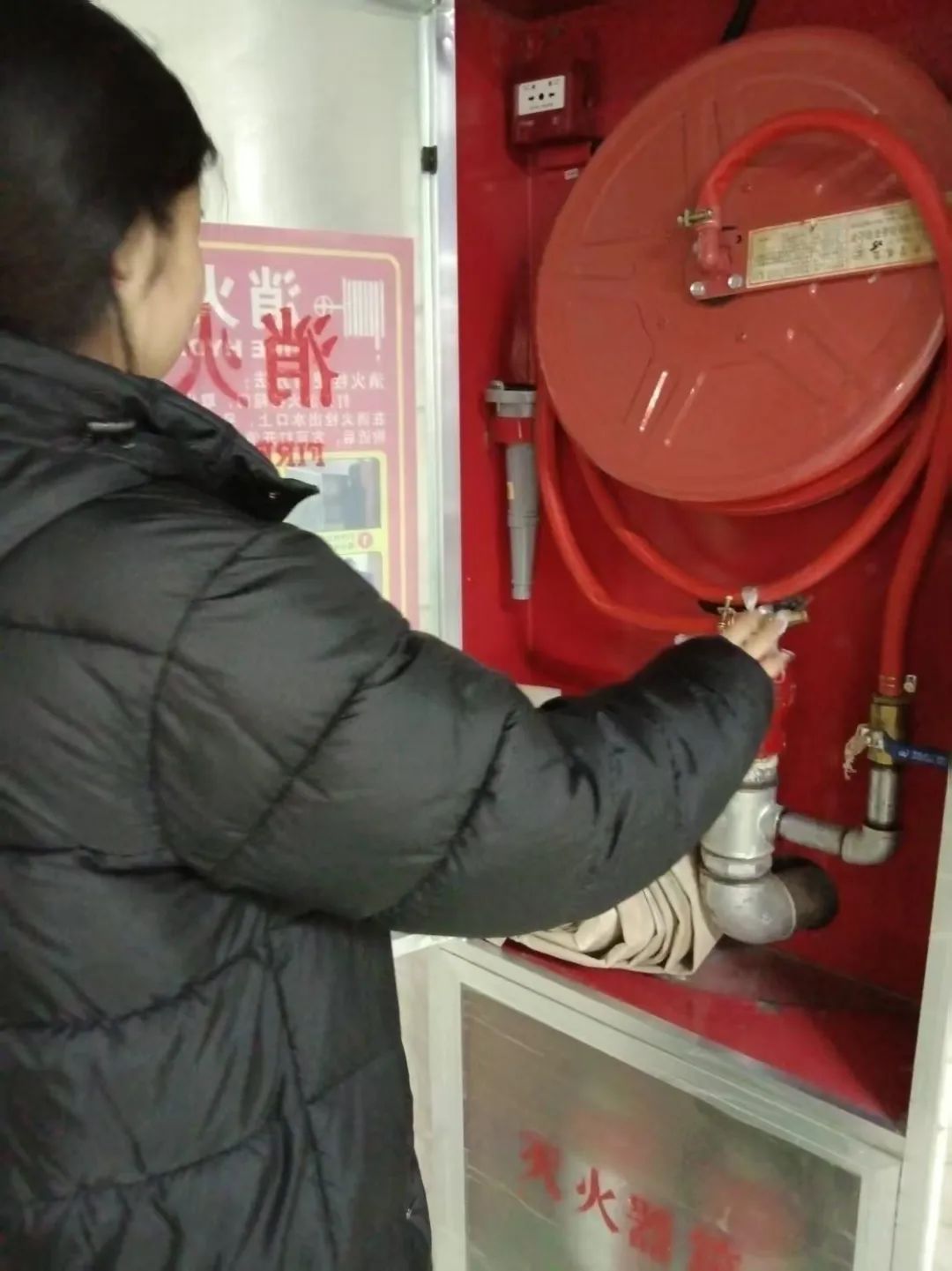 筑牢安全防线，共建和谐校园