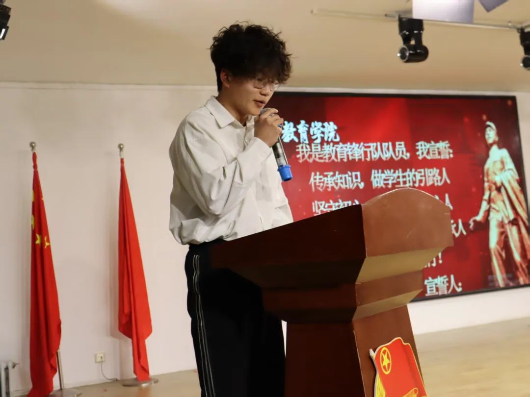 弘扬雷锋精神，争做时代新人