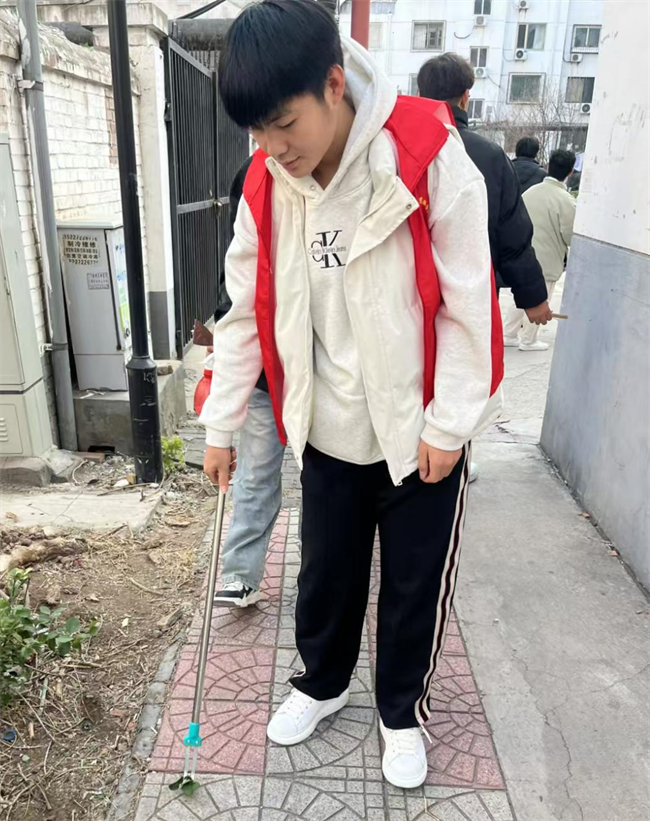 践行雷锋精神 奉献点亮青春——Beat365中文官方网站开展学习雷锋精神主题活动