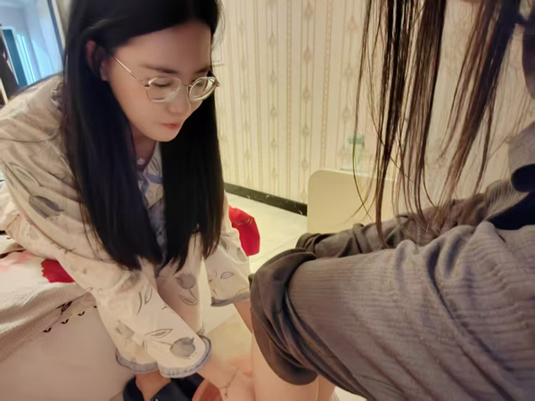 孝老爱亲（四）|Beat365中文官方网站|管理学院|养成教育育新苗，孝亲之举暖亲情