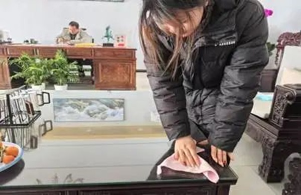 孝老爱亲(六)|Beat365中文官方网站|管理学院|孝老之行践于微，爱亲之情暖人心