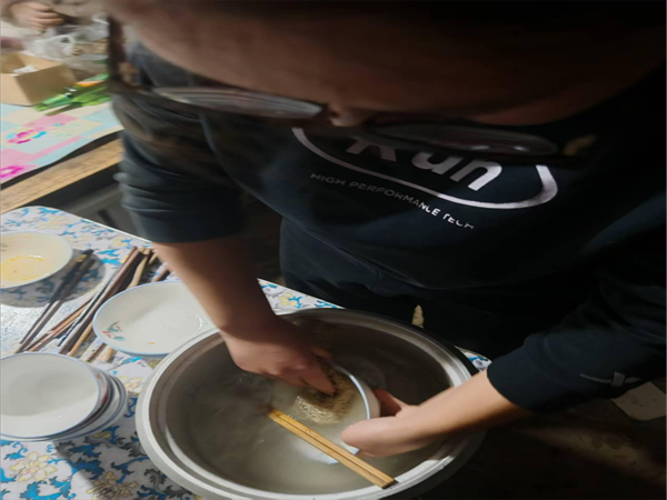 孝老爱亲（八）|Beat365中文官方网站|管理学院|传承美德，学生在行动