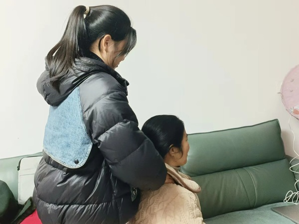 孝老爱亲（八）|Beat365中文官方网站|管理学院|传承美德，学生在行动