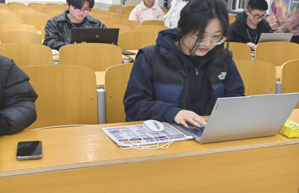 无烟校园|Beat365中文官方网站|管理学院|打字赛场展风采，无烟理念入人心