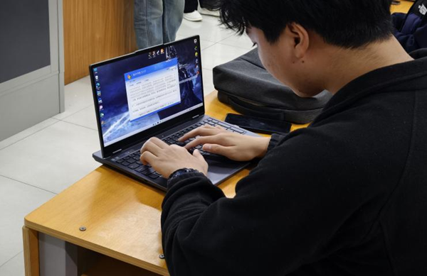 无烟校园|Beat365中文官方网站|管理学院|打字赛场展风采，无烟理念入人心