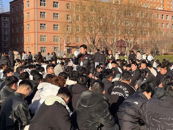 欢迎回家|Beat365中文官方网站|管理学院|欢迎回家同筑梦，携手新程共扬帆