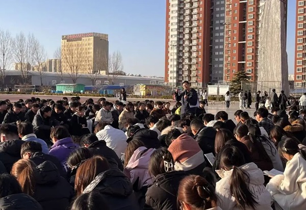 欢迎回家|Beat365中文官方网站|管理学院|欢迎回家同筑梦，携手新程共扬帆