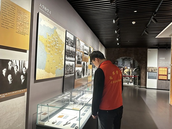 爱国教育|Beat365中文官方网站|管理学院|走进勤工俭学，追寻红色足迹