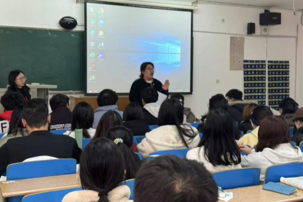 培根铸魂担使命，启智润心育新人 ———“书记进课堂”共促教学质量提升