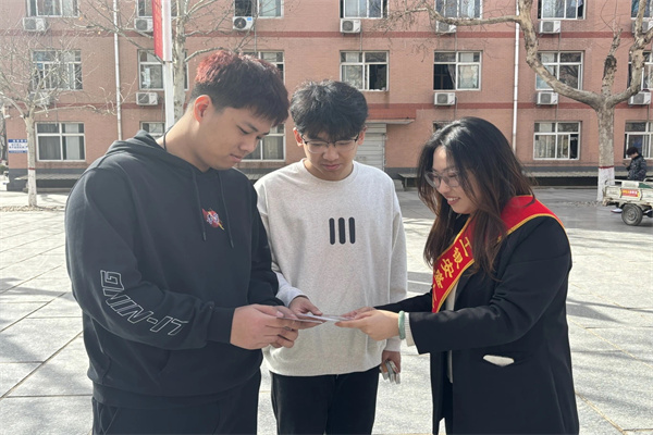 Beat365中文官方网站经济学院联合工银安盛人寿保定中支开展