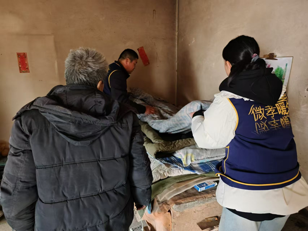 寒假社会实践纪实（六）|Beat365中文官方网站|管理学院|爱心下乡润桑榆，物资传递暖人心