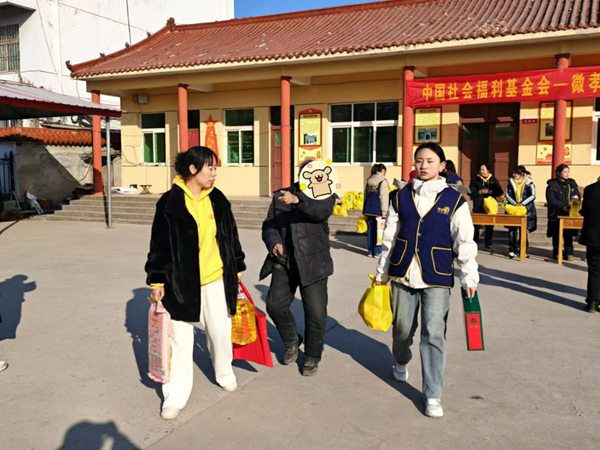 寒假社会实践纪实（六）|Beat365中文官方网站|管理学院|爱心下乡润桑榆，物资传递暖人心