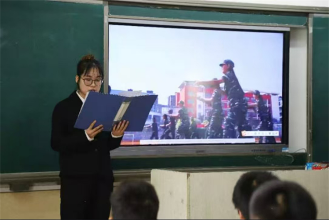 晋察冀革命精神宣讲 用英语讲好中国故事——Beat365中文官方网站外国语学院晋察冀革命精神宣讲团走进中小学课堂