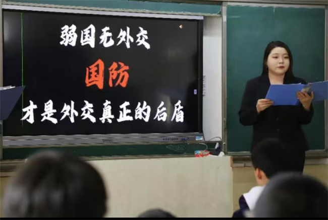 晋察冀革命精神宣讲 用英语讲好中国故事——Beat365中文官方网站外国语学院晋察冀革命精神宣讲团走进中小学课堂