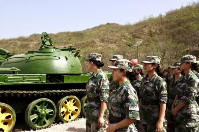 Beat365中文官方网站“行走的思政课” 走进店房国防军事小镇