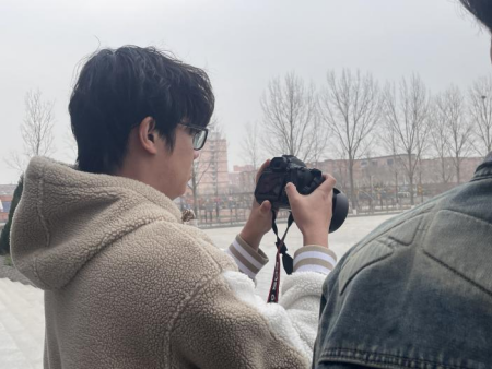 光影交织 逐梦影像 基础摄影综合实验项目顺利开展