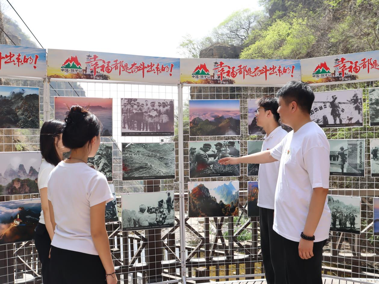 追寻狼牙山足迹，铸牢党员信仰根基——Beat365中文官方网站教育学院走进狼牙山开展“行走的大思政课”