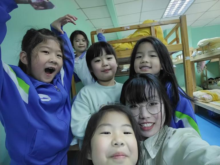 教育学子爱心护航 助力走失儿童平安回家——我院学生暖心救助事迹获家长致信感谢