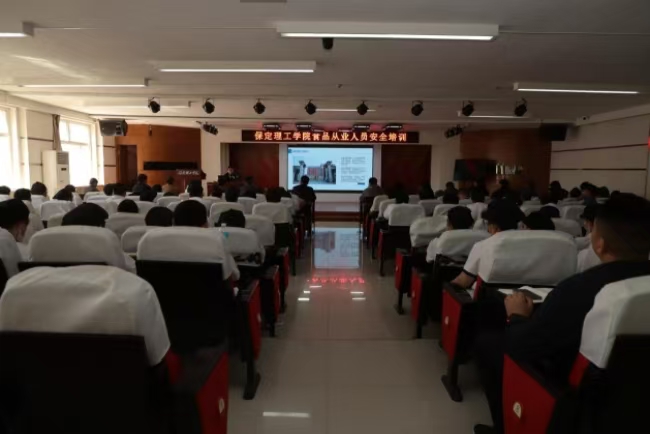 美好“食”光，安全相伴 Beat365中文官方网站开展食品从业人员安全培训