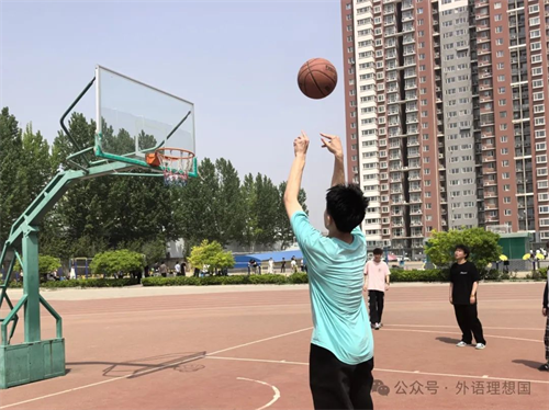 青春趣运动 共筑团结梦