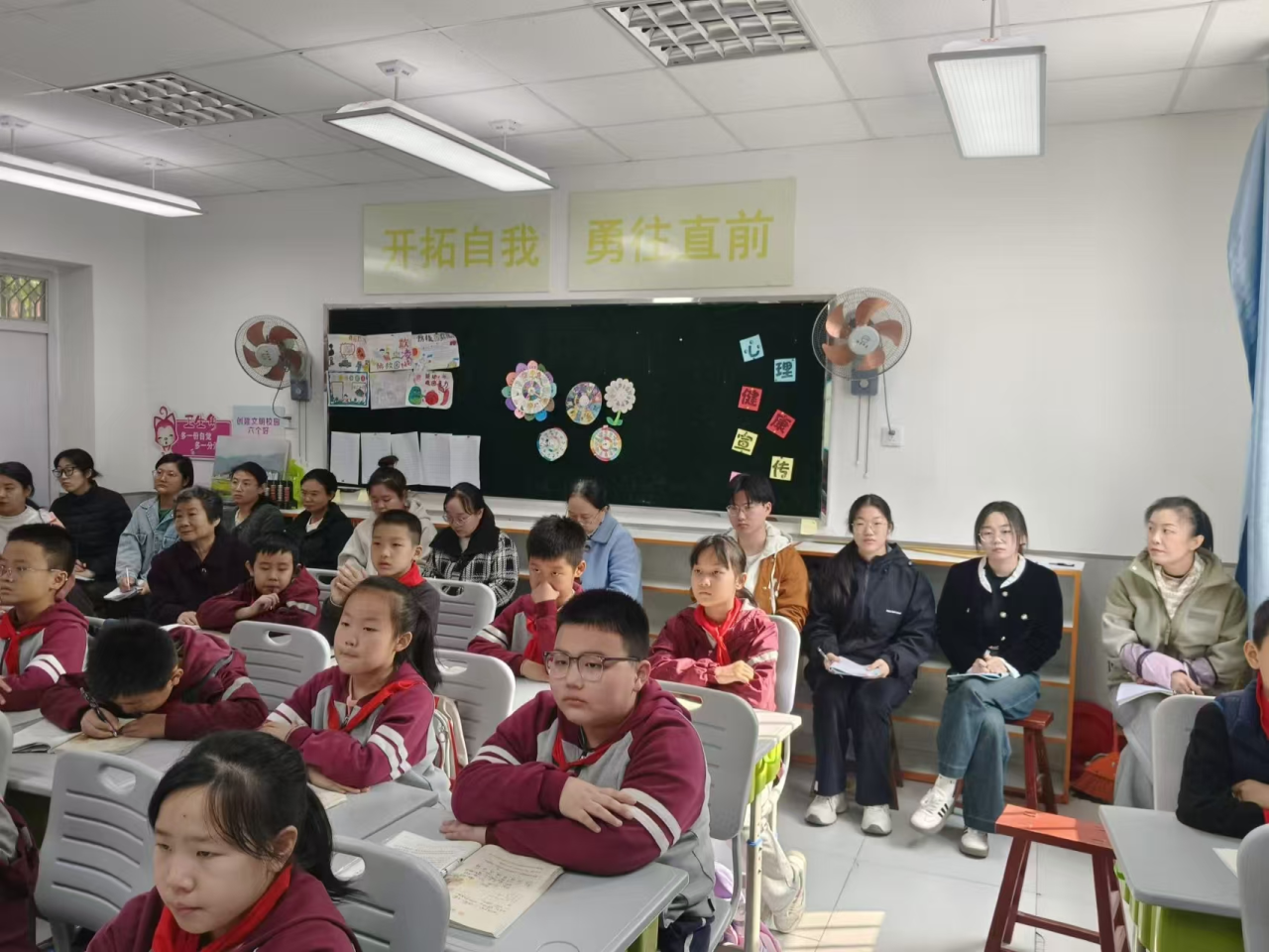 Beat365中文官方网站‖教育学院‖扬帆破浪启新航，踔厉奋发正当时，在实践中书写华章——优秀实习生（三）