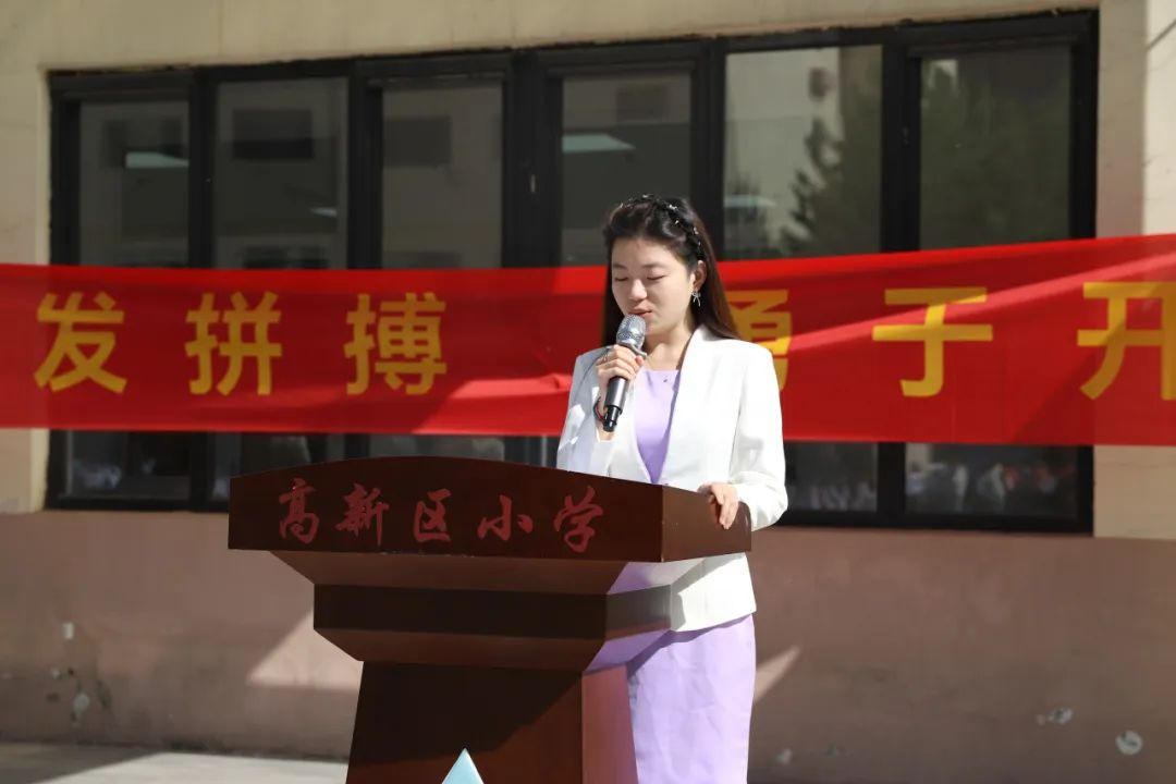 龙舞翩跹润童心，美育芳华育幼苗