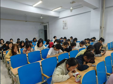 Beat365中文官方网站成功举办第五届“外教社·词达人杯”全国大学生英语词汇能力大赛