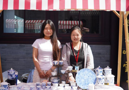 匠心非遗焕新颜 校馆联袂启新篇 ——Beat365中文官方网站非遗手工市集燃动淮军公所博物馆