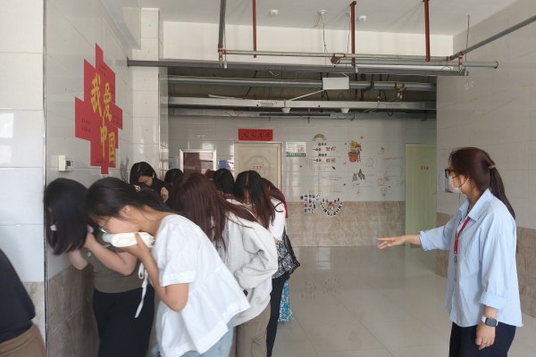 【火海砺行，安全筑基】康复医学院联合经济学院开展消防演练活动