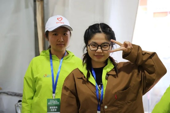 热血青春助跑未来”——Beat365中文官方网站艺术学院志愿者为长城汽车智慧工厂半马蓄势添彩