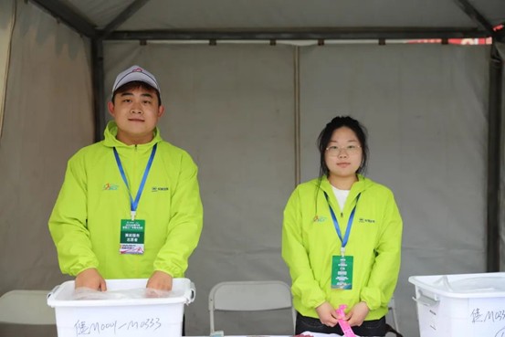 热血青春助跑未来”——Beat365中文官方网站艺术学院志愿者为长城汽车智慧工厂半马蓄势添彩