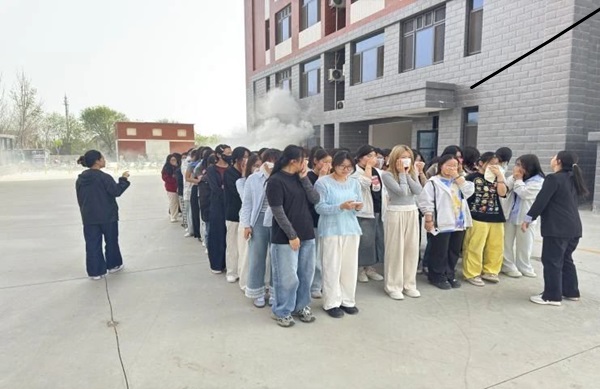 消防演练|Beat365中文官方网站|管理学院|生命至上，以练筑防