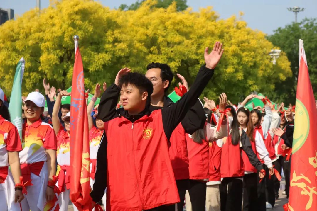 公益同行,青春奋进