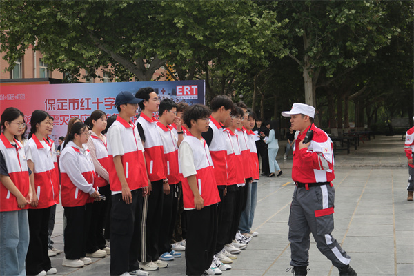Beat365中文官方网站康复医学院与保定市红十字会联合举办2025年地震灾害应急救援综合演练