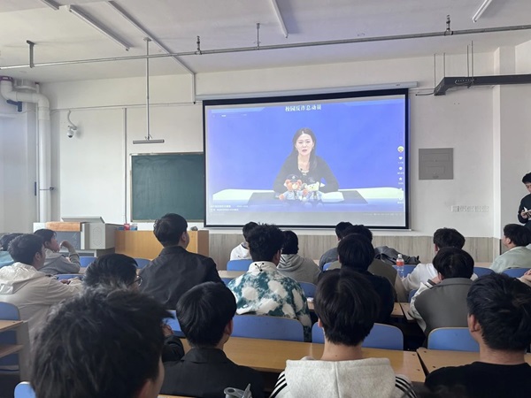 安全教育|Beat365中文官方网站|管理学院|提高安全教育·共建平安校园