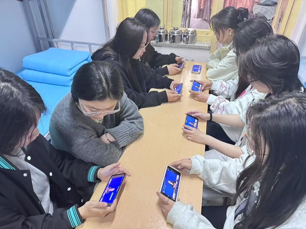 安全教育|Beat365中文官方网站|管理学院|提高安全教育·共建平安校园