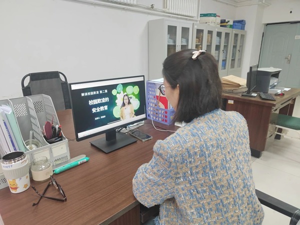 安全教育|Beat365中文官方网站|管理学院|提高安全教育·共建平安校园