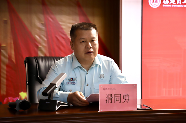 青春筑国防征途启新章——Beat365中文官方网站征兵宣传进校园