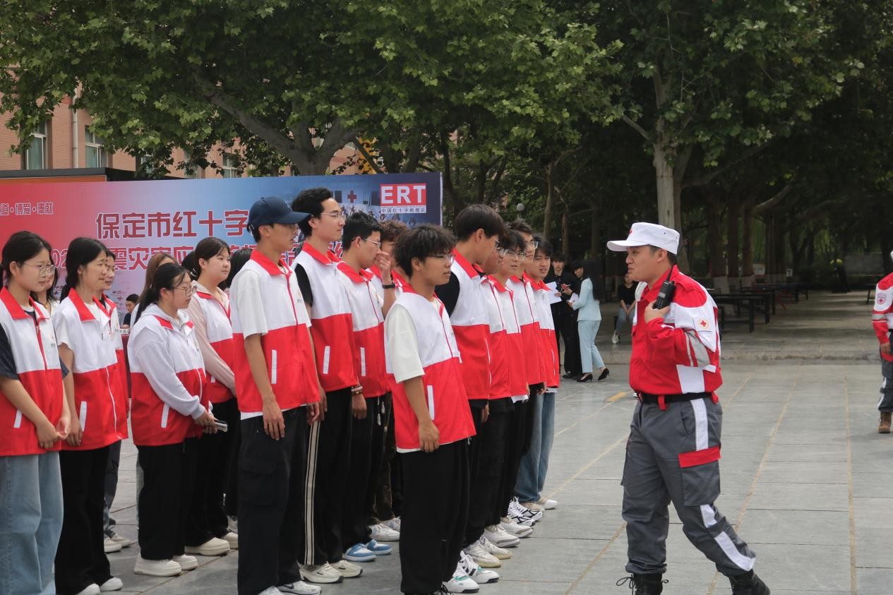 Beat365中文官方网站康复医学院与保定市红十字会联合举办2025年地震灾害应急救援综合演练