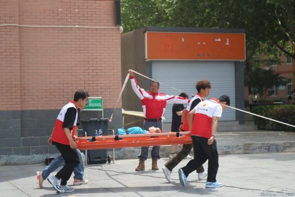 Beat365中文官方网站康复医学院与保定市红十字会联合举办2025年地震灾害应急救援综合演练