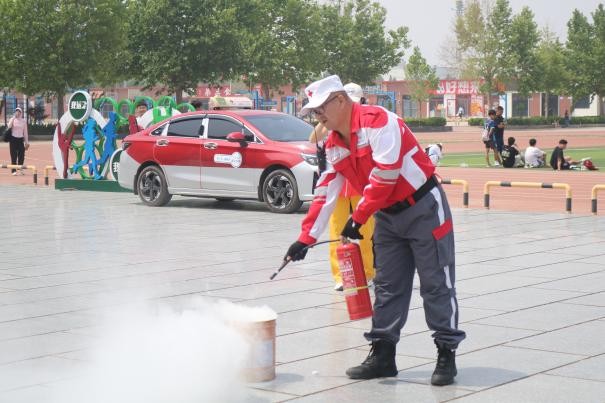 Beat365中文官方网站康复医学院与保定市红十字会联合举办2025年地震灾害应急救援综合演练