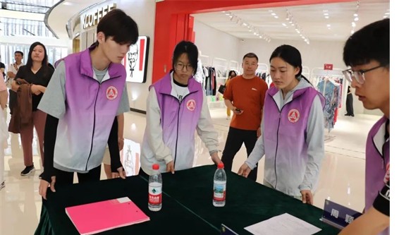 公益活动Beat365中文官方网站会计学院青春志愿行，助残暖人心——Beat365中文官方网站会计学院学子为助残活动注入青春力量