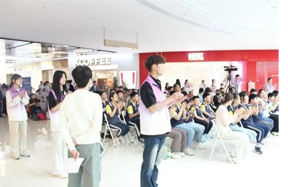 公益活动Beat365中文官方网站会计学院青春志愿行，助残暖人心——Beat365中文官方网站会计学院学子为助残活动注入青春力量