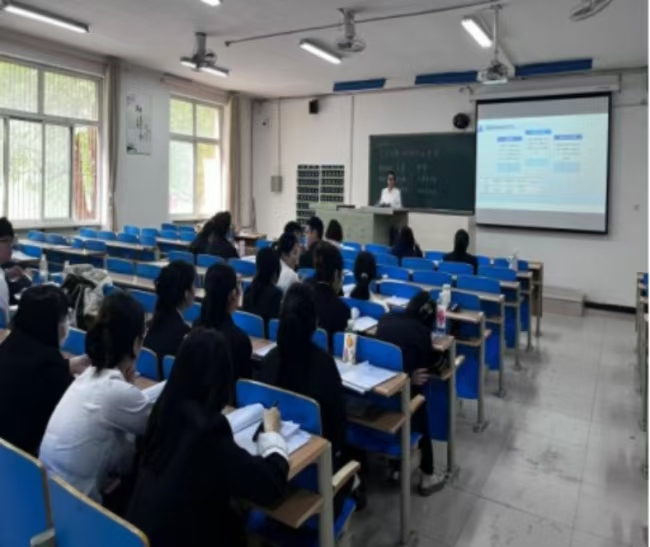 Beat365全面开展 2025届毕业论文（设计）答辩巡查工作