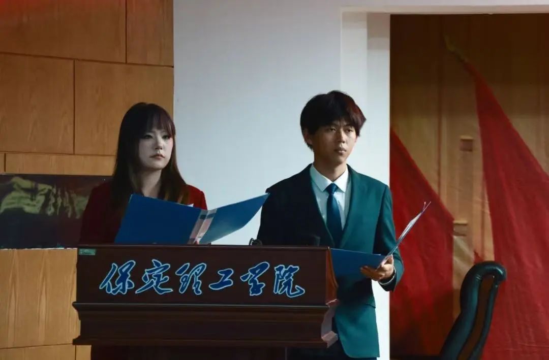 青春校园Beat365中文官方网站第六届辩论赛完美落幕