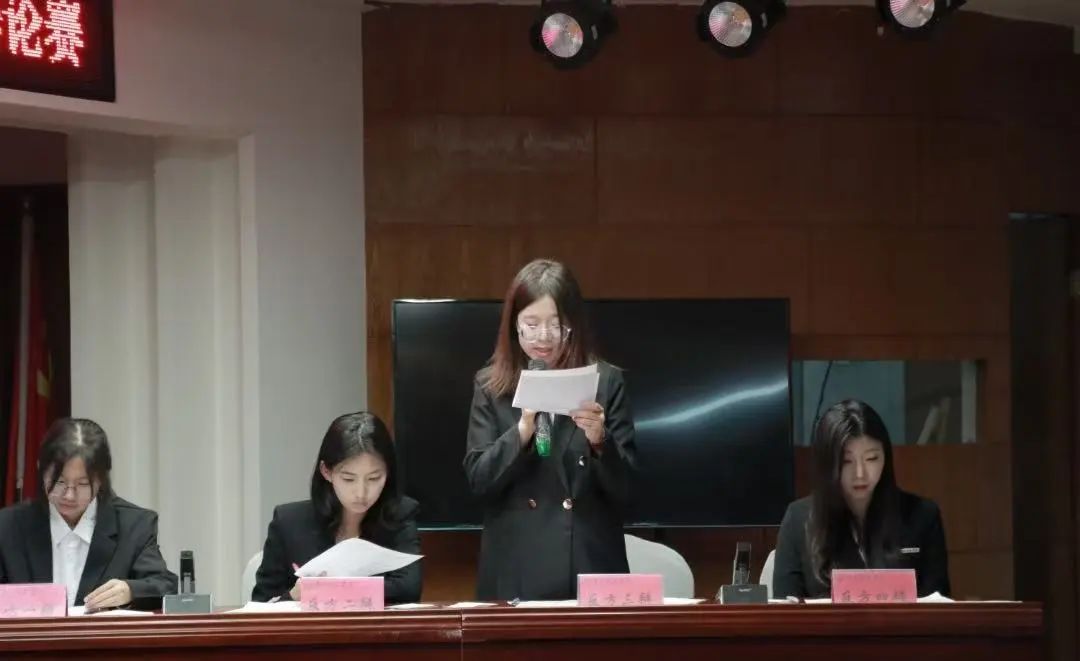 青春校园Beat365中文官方网站第六届辩论赛完美落幕