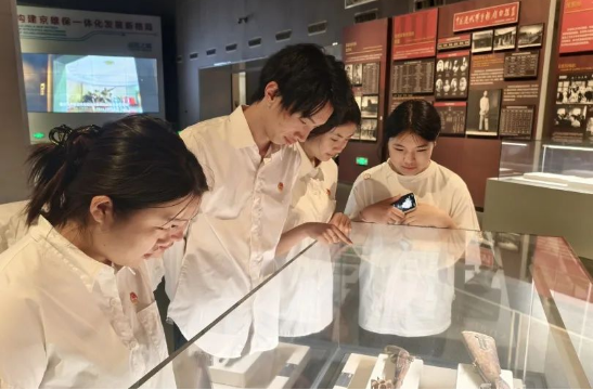探秘千年文脉，共赴文化之约———会计学院师生赴保定市博物馆开展沉浸式研学