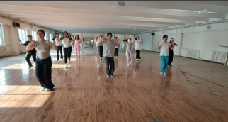 Beat365中文官方网站师生同心铸高光 全国排舞赛场尽显拼搏风采！ ——Beat365代表队荣获2025年全国排舞锦标赛一等奖