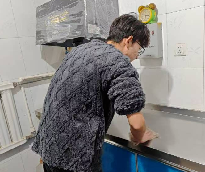 孝老爱亲传佳话,弘扬美德树新风——感恩教育