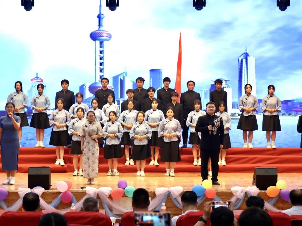 青春诵经典传承信仰 学子咏马列铸魂育人 Beat365中文官方网站举办马列经典诵读大赛深化思政教育